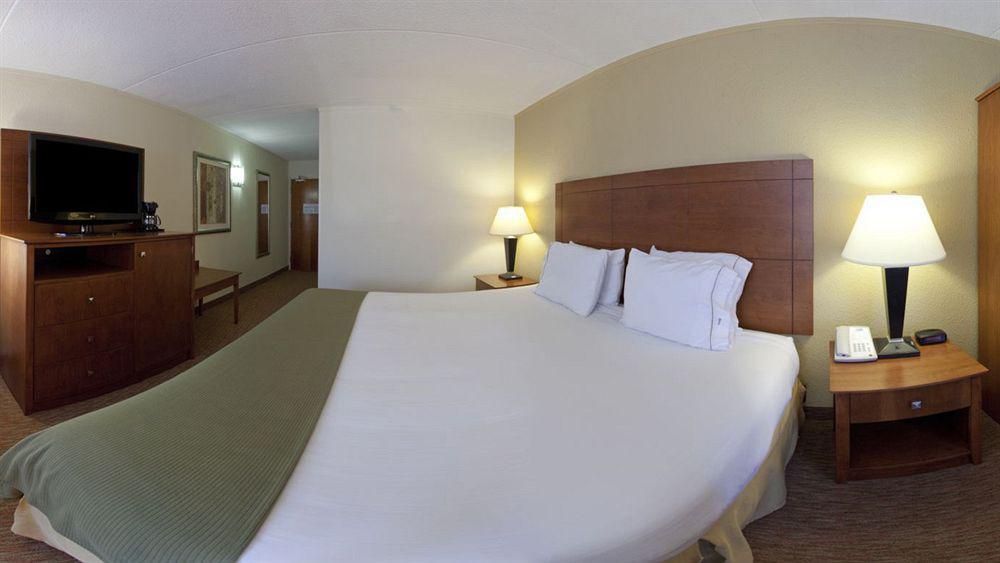 Holiday Inn Express Lynchburg By Ihg Экстерьер фото